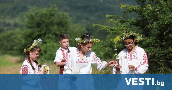 Еньовден е български народен празник, който се чества на 24