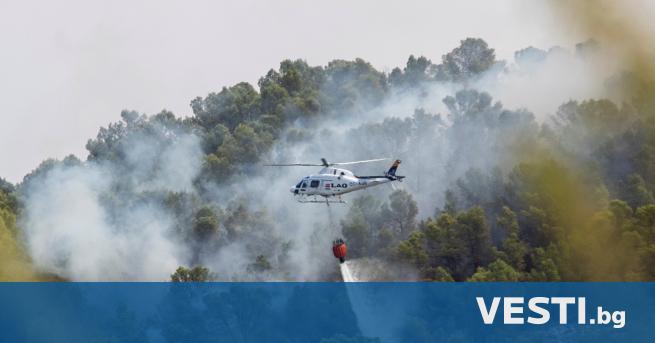 коло 2400 души бяха евакуирани заради горски пожар излязъл извън