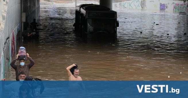 Три станаха жертвите на екстремните валежи и бури от средиземноморския
