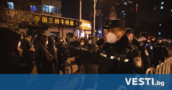 По улиците продължава да има полицаи А онлайн работи цензурата