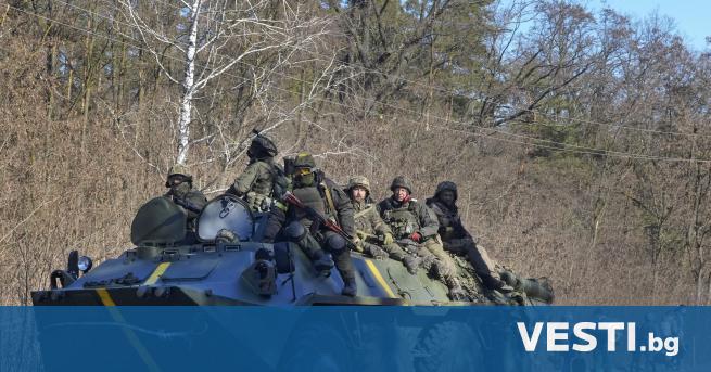 Украинската армия заяви рано тази сутрин, че руските войски се