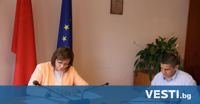 П редседателят на БСП за България Корнелия Нинова подписа споразумение