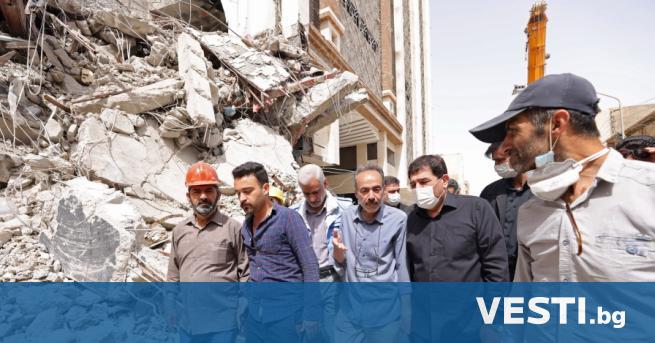 Ирански спасители откриха още едно тяло в развалините на сграда,
