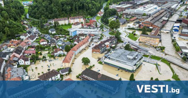 Щетите от наводненията причинени от проливните дъждове в Словения ще