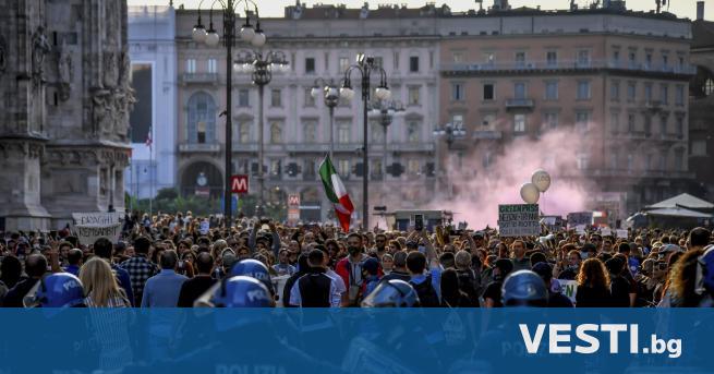 Снимка: Италианската полиция предприе мерки срещу видни антиваксъри