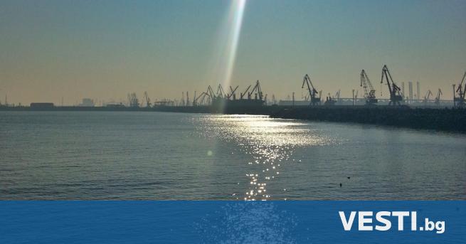 Три български кораба са задържани на пристанище в Констанца Румъния