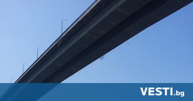 Жители на Варна сигнализират че Аспаруховият мост се руши Експерти и