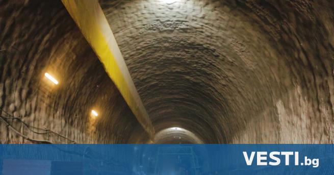 рутване стана на тунела Железница на автомагистрала Струма има затрупан