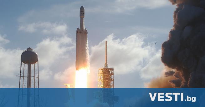 К омпанията SpaceX изстреля своя трети екипаж до Международната космическа станция