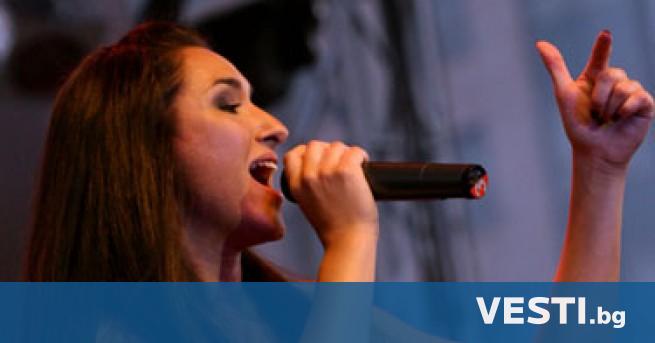 Певицата Сантра роди първото си дете Тя съобщи новината в профила