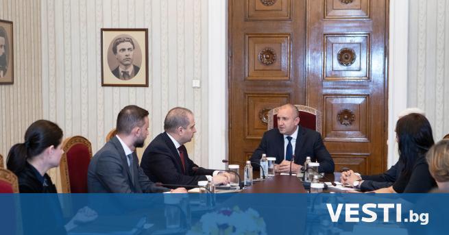 Президентът Румен Радев проведе среща на "Дондуков" 2 с вицепремиера