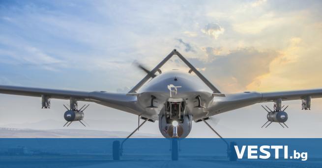 Турският високопланински безпилотен боен самолет Байрактар произведен от турската отбранителна