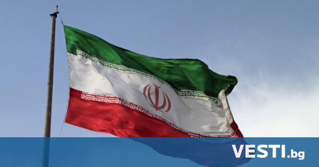 Иранските сили за сигурност застреляха демонстрант който е празнувал отпадането