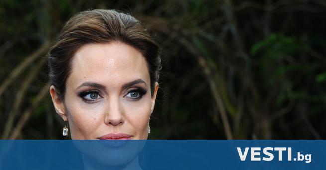 Анджелина Джоли изненада украинците след като появи в кафене в
