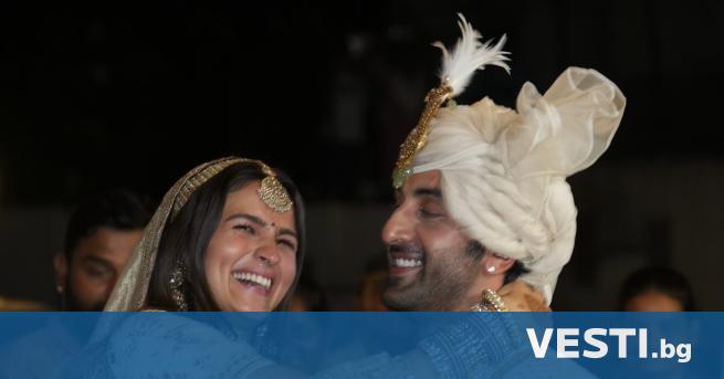 Боливудските звезди Алия Бхат и Ранбир Капур сключиха брак със
