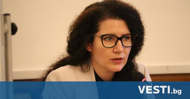 Заместник председателят на парламентарната група на Продължаваме Промяната Калина Константинова