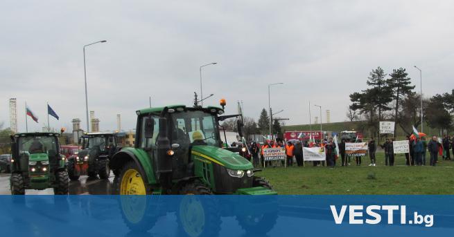 Зърнопроизводители отново излязоха на протести  Имаше и блокади Протест днес имаше край