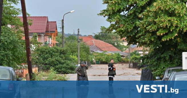 Вобщина Карлово е обявено частично бедствено положение заради наводнени къщи