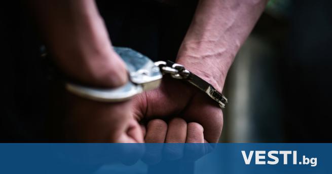 П олицията арестува 56-годишен мъж за блудство с 10-годишно момиче