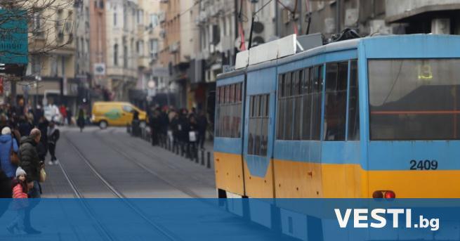 Пореден сблъсък между трамвай и автомобил в центъра на София