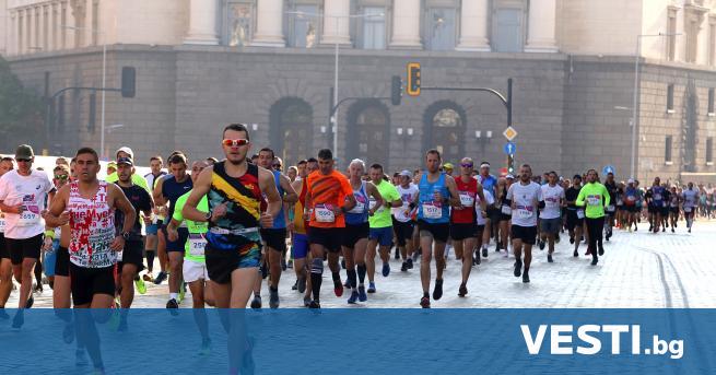 дентифицираха мъжа който грубо изблъска състезателка на Софийския маратон Във връзка