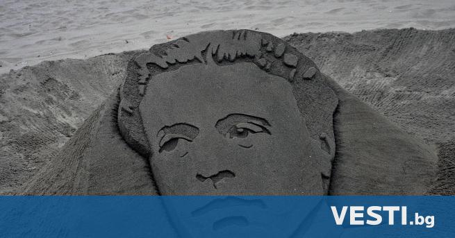 Образът на Васил Левски се появи на бургаския плаж, видя