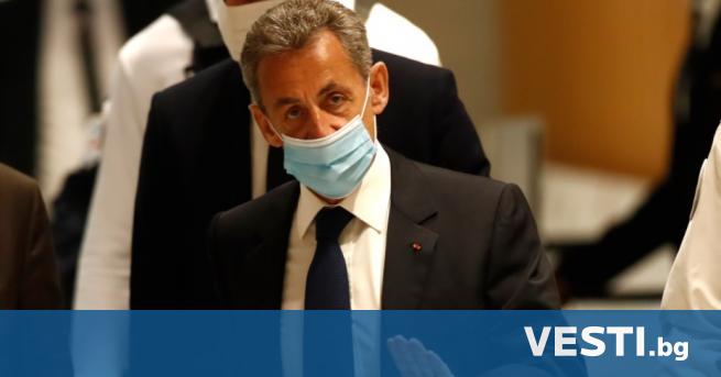 class first letter big Б ившият френски президент Никола Саркози управлявал от 2007 г до