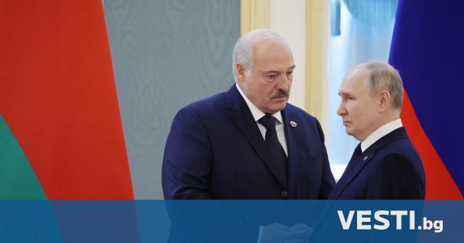 Руският президент Владимир Путин и беларуският му колега обсъдиха днес