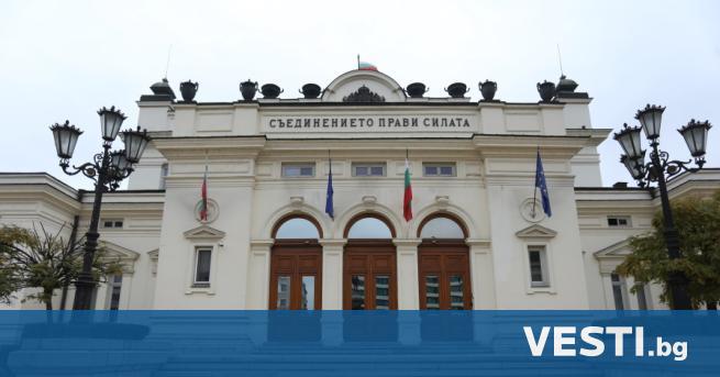 България избира 48 ия си парламент В страната изборният ден започна