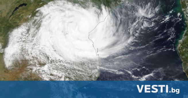 Тропическата буря Фреди се завърна в Мадагаскар по траектория която