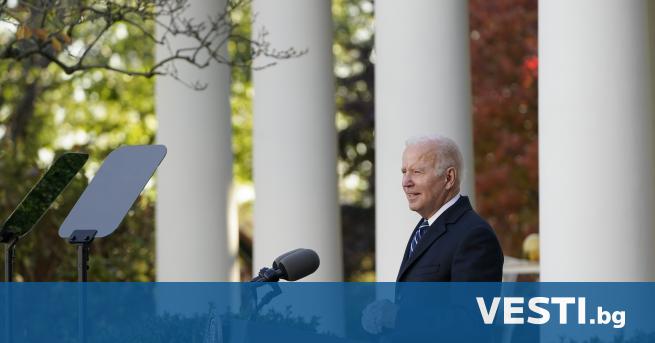 Американският президент Джо Байдън помилва вчера две пуйки по случай