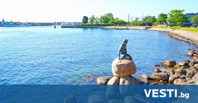 Статуята на пристанището в Копенхаген на Малката русалка на Ханс