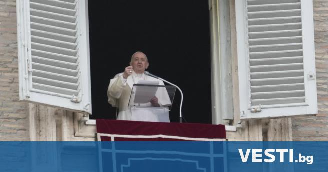 Папа Франциск приветства здравните работници като герои за тяхната работа