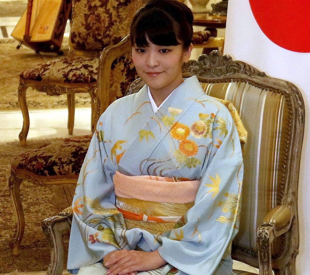 Принцесса мако акисино. Принцесса како Акисино. Принцесса мако Акисино в матроске. Митико принцесса Японии.