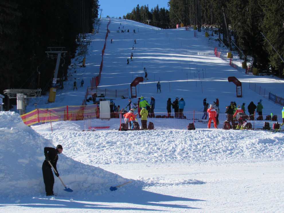 Банско в навечерието на новия ски сезон: Несигурност и ръст на цените